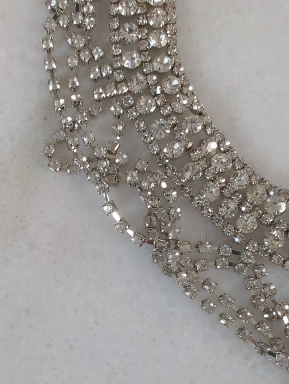 NWT Silver Rhinestone Statement Necklace - Picture 4 of 6